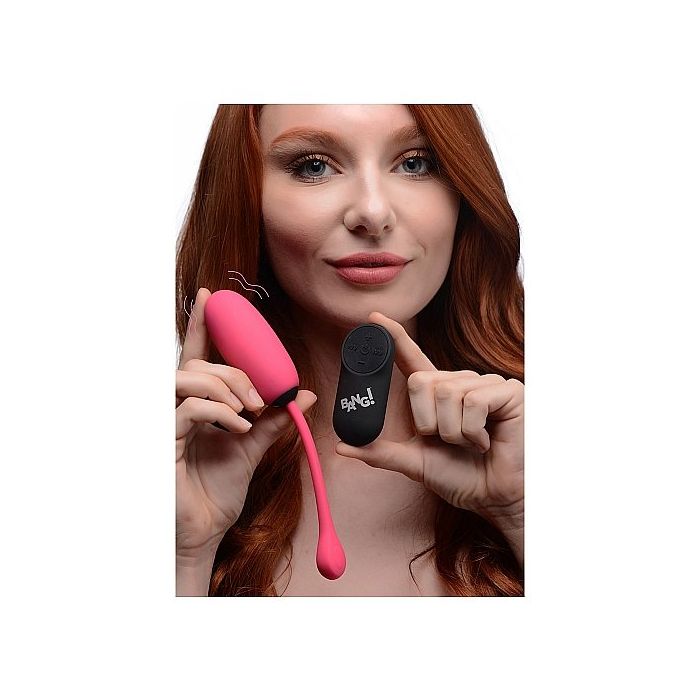 Vibrerend Eitje met 28 Standen en Afstandsbediening-vibrerend-eitje-met-28-standen-en-afstandsbediening-vrouw.jpg