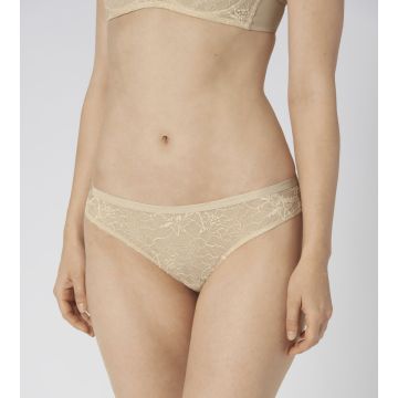 Triumph Amourette Charm Slip Creamy Dream