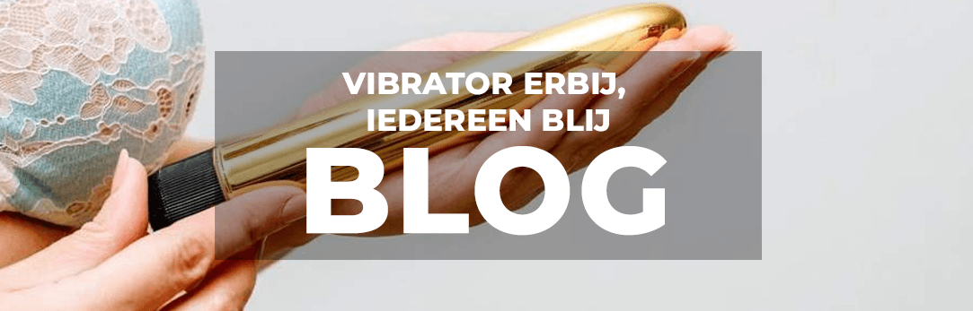 vrouw met gouden bullet vibrator in haar hand